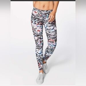 Lululemon Wunder Under Low-Rise Tight *Full-On Luxtreme 28"Culture Clash Multi 6